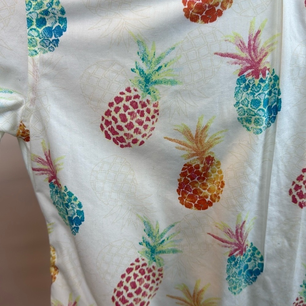 Chico's  pineapple no iron button down shirt, Size 1  (Medium 8) - Picture 4 of 6